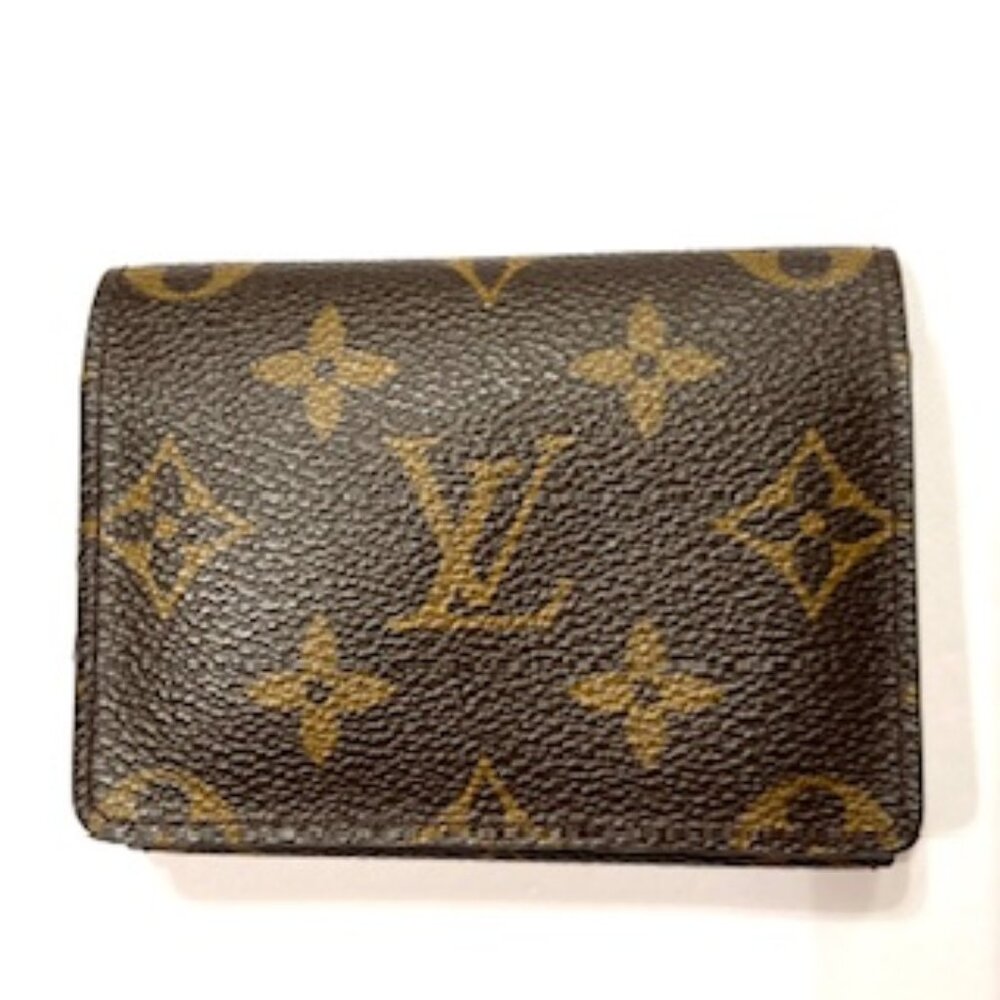Louis Vuitton Monogram Card Case ( Authentic )